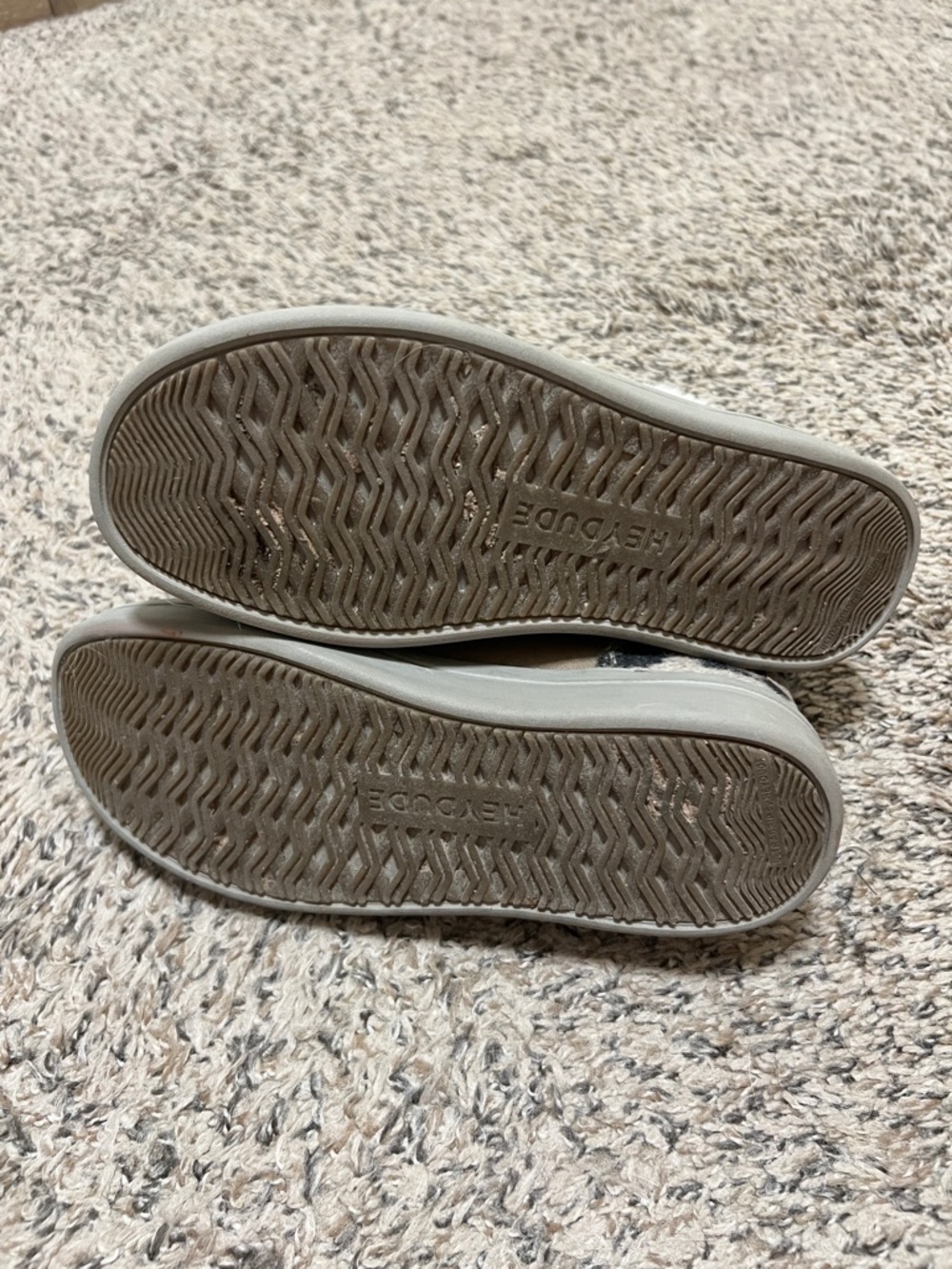 Hey Dude Denny grip Taupe suede Faux Fur Clog Mules - Picture 5 of 5